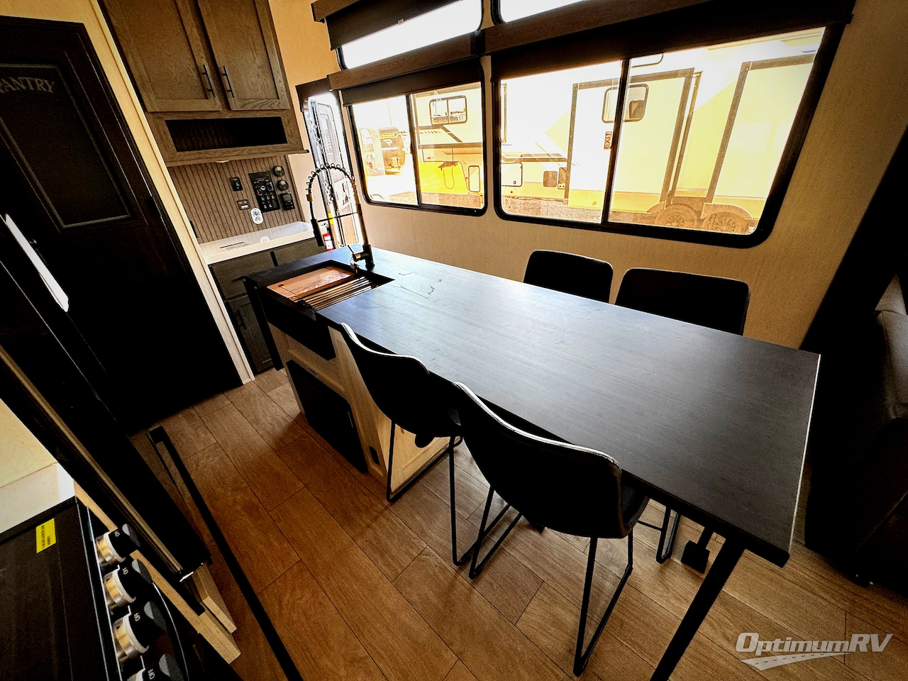 2026 Forest River Cherokee Arctic Wolf 38LEAH.G Photo 10