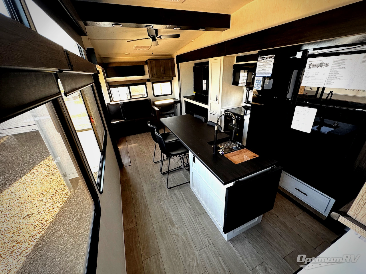 2026 Forest River Cherokee Arctic Wolf 38LEAH.G Photo 14