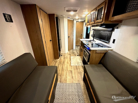 2024 Forest River Cherokee Grey Wolf Black label 22RRBL RV Photo 2