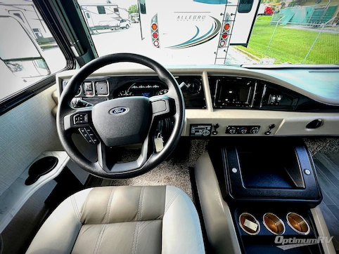 2024 Holiday Rambler Admiral 33B6 RV Photo 2