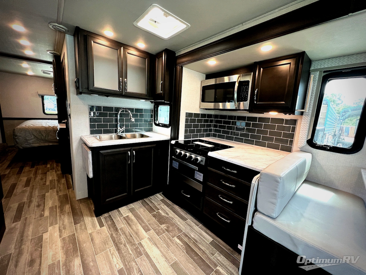 2024 Holiday Rambler Admiral 33B6 Photo 10