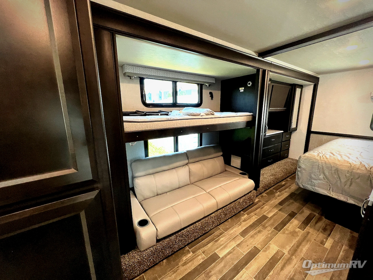 2024 Holiday Rambler Admiral 33B6 Photo 16