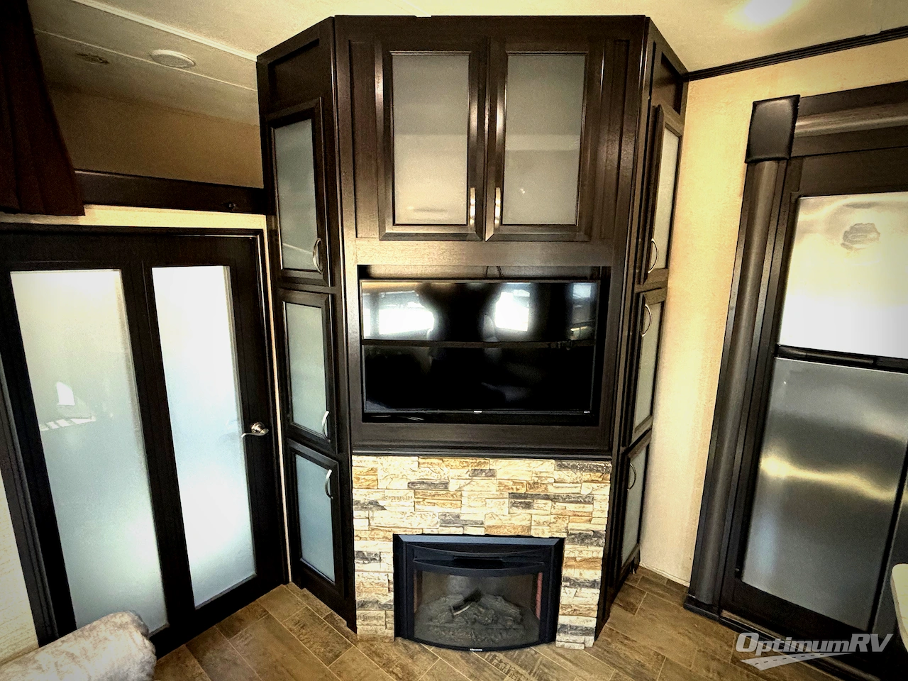 2018 Dutchmen Voltage V3805 Photo 8