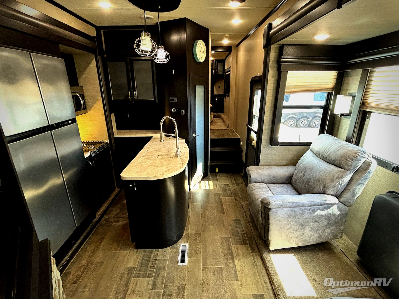 2018 Dutchmen Voltage V3805 Photo 12