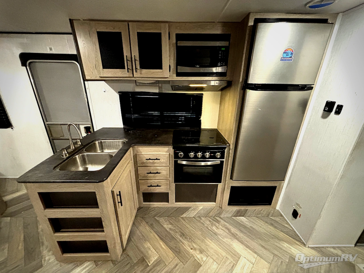 2022 Heartland Prowler 320BH Photo 6