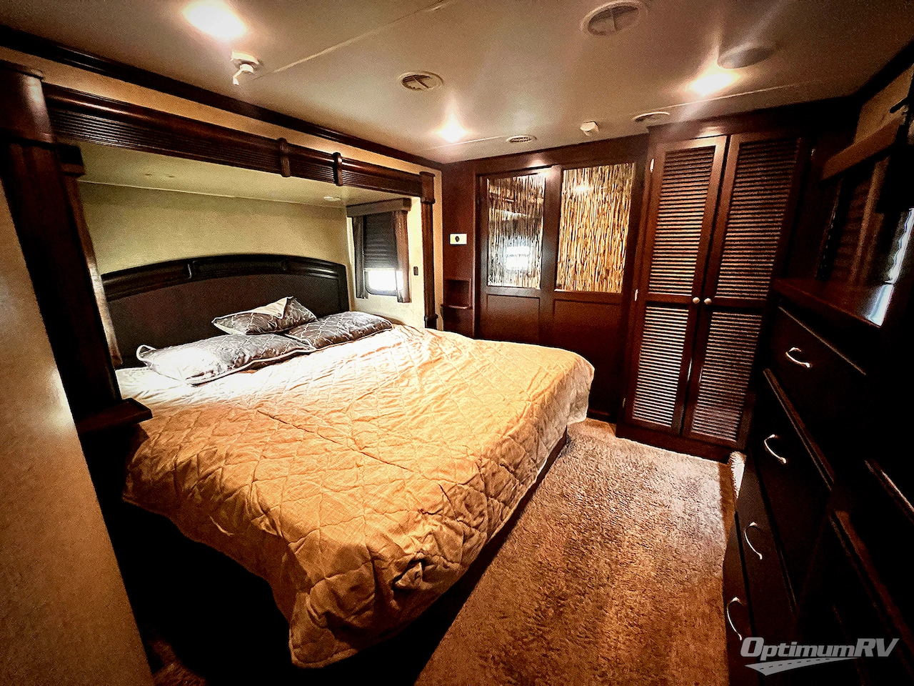 2013 Heartland Landmark SEQUOIA Photo 16
