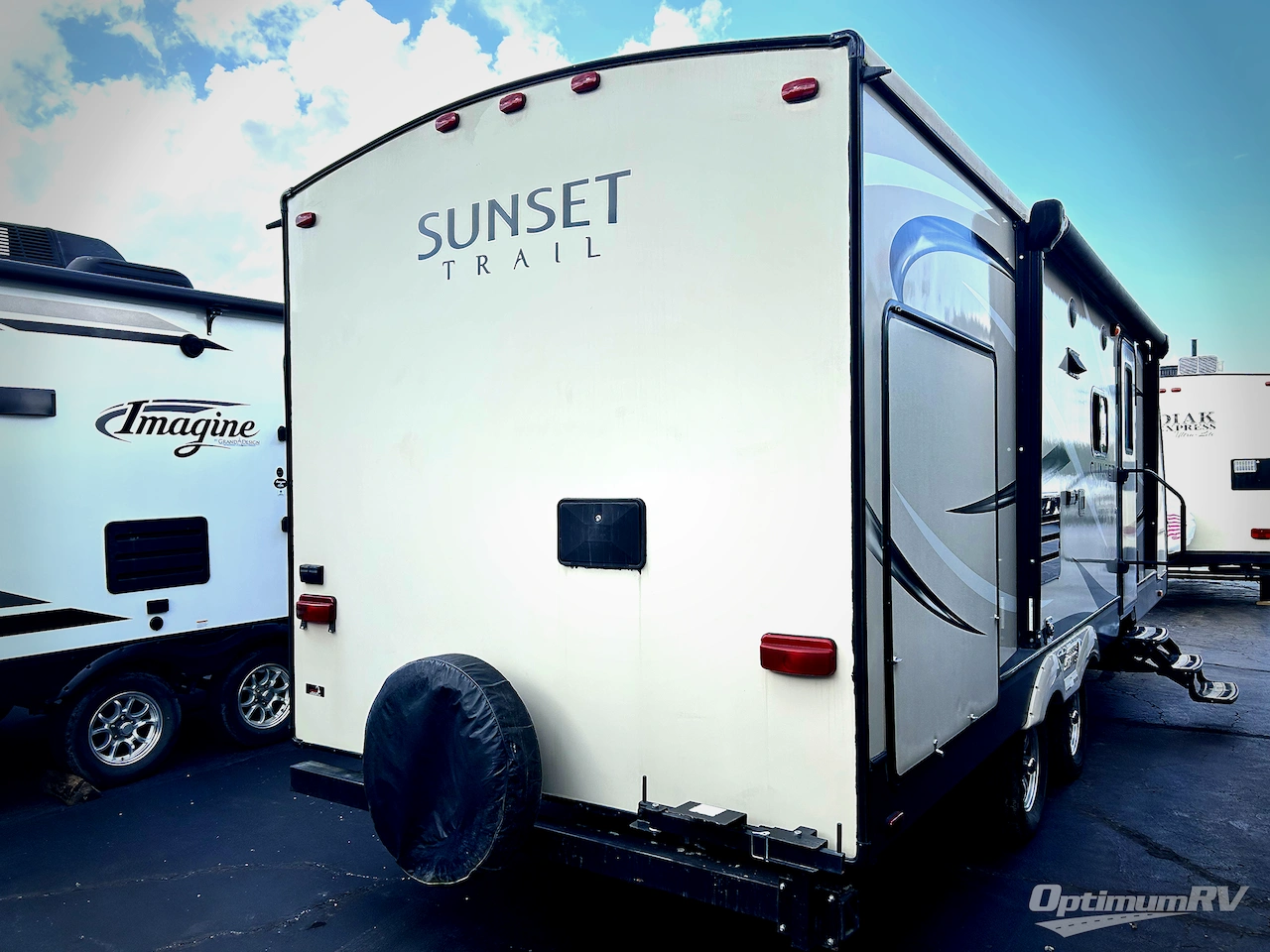 2017 CrossRoads Sunset Trail Super Lite ST240BH Photo 3