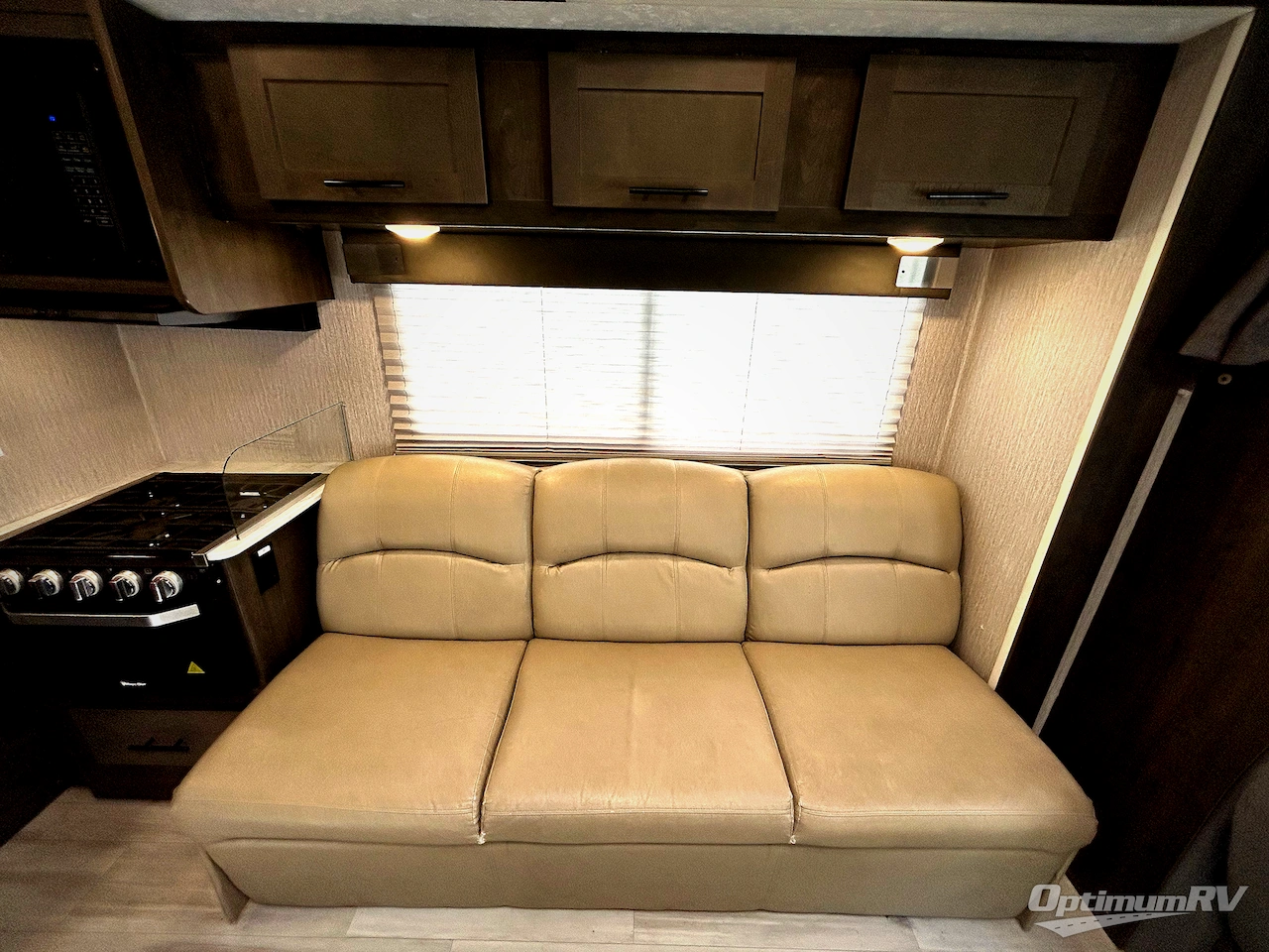 2023 Coachmen Leprechaun 260QB Ford 450 Photo 12