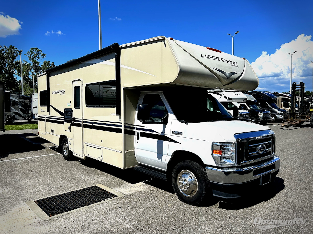 2023 Coachmen Leprechaun 260QB Ford 450 Photo 1