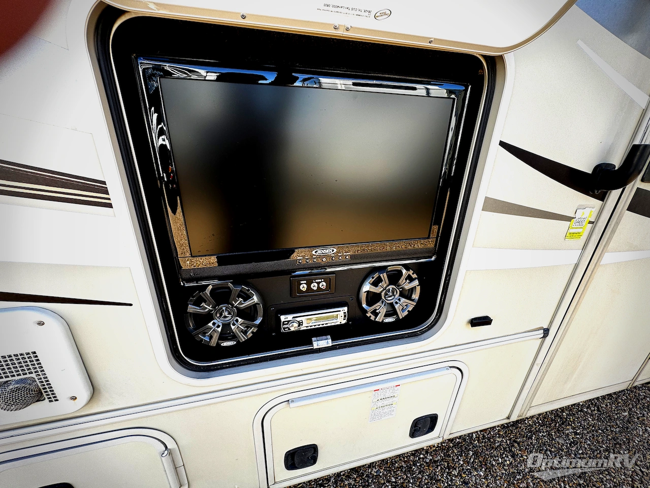 2013 Coachmen Prism 24G Photo 4