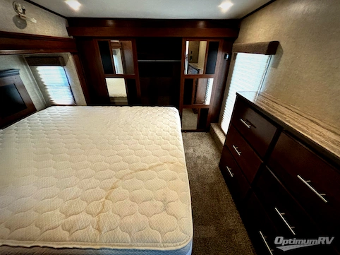 2015 Heartland ElkRidge 38RSRT RV Photo 2