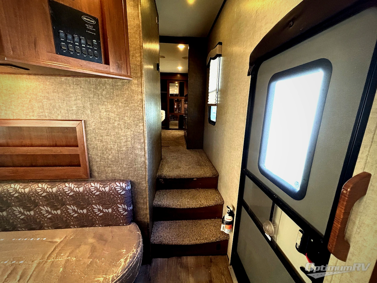 2015 Heartland ElkRidge 38RSRT Photo 6