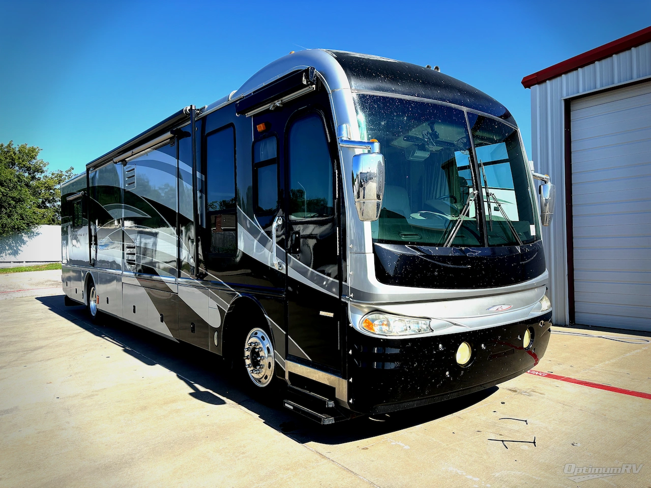 2004 American Coach Revolution 40D Photo 1