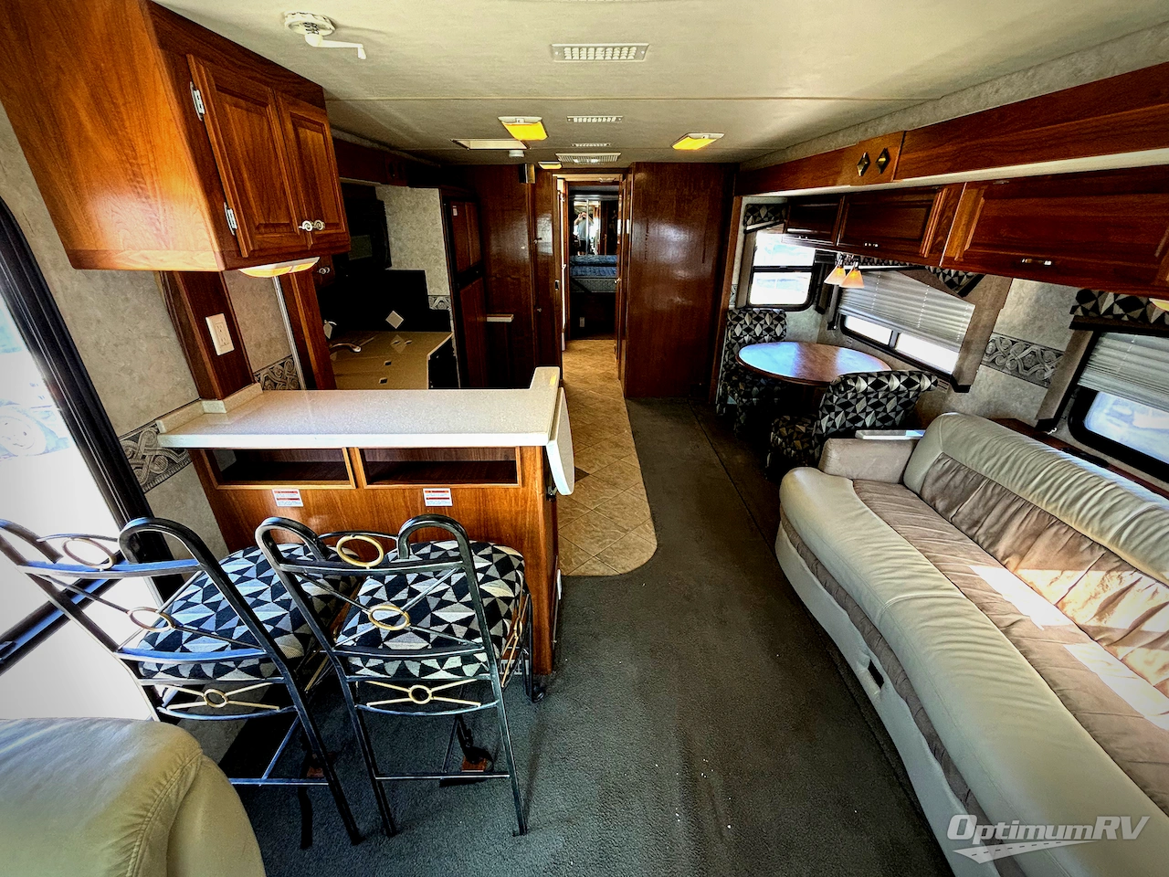 2004 American Coach Revolution 40D Photo 5