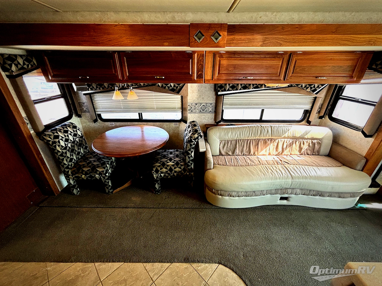 2004 American Coach Revolution 40D Photo 7