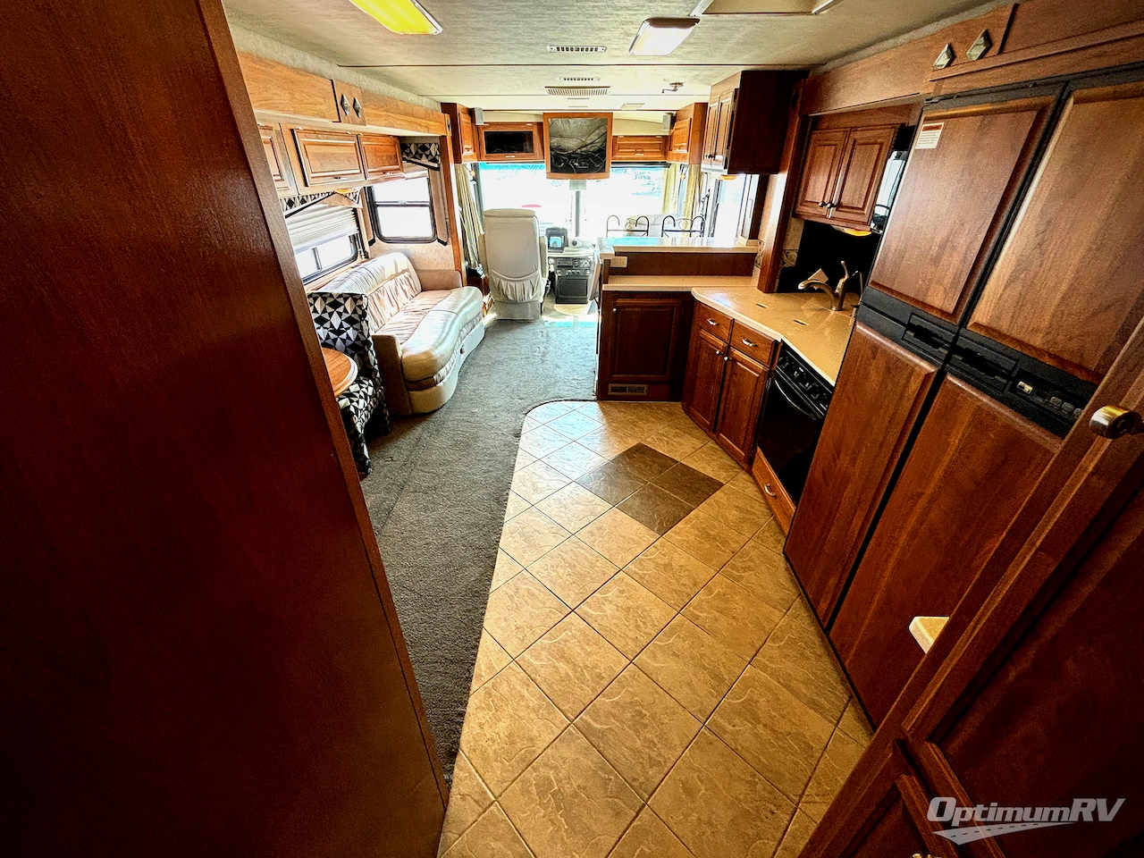 2004 American Coach Revolution 40D Photo 6