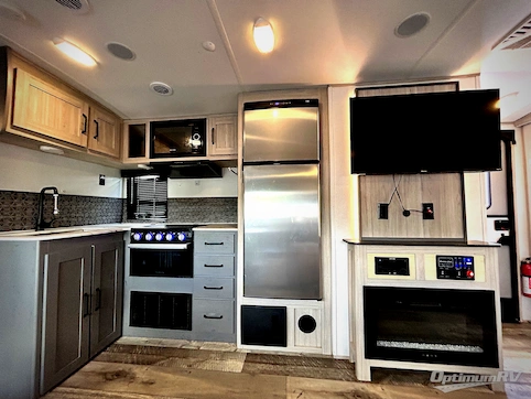 2022 Heartland Sundance Ultra Lite 326BH RV Photo 2