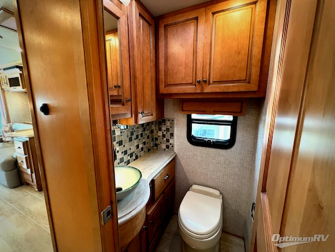 2022 Newmar Dutch Star 4081 RV Photo 3