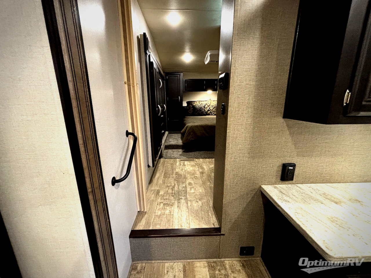 2018 KZ Durango 1500 D259RDD Photo 7