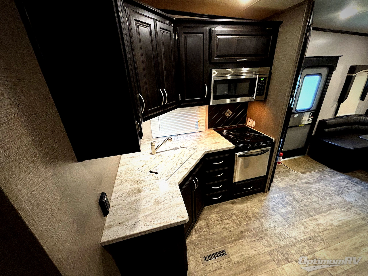 2018 KZ Durango 1500 D259RDD Photo 13