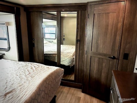 2022 Grand Design Solitude 390RK RV Photo 4