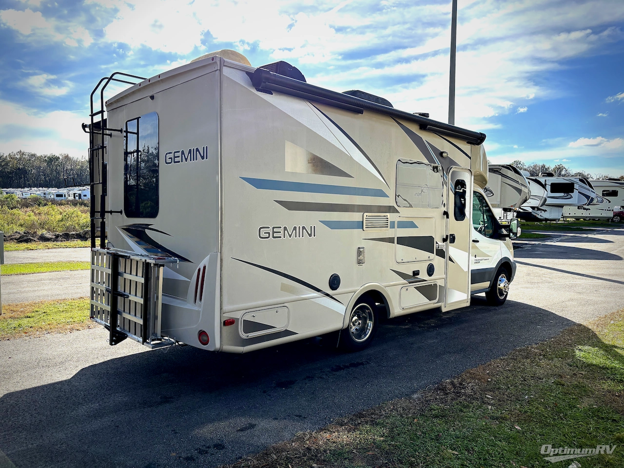 2016 Thor Gemini 23TR Photo 2