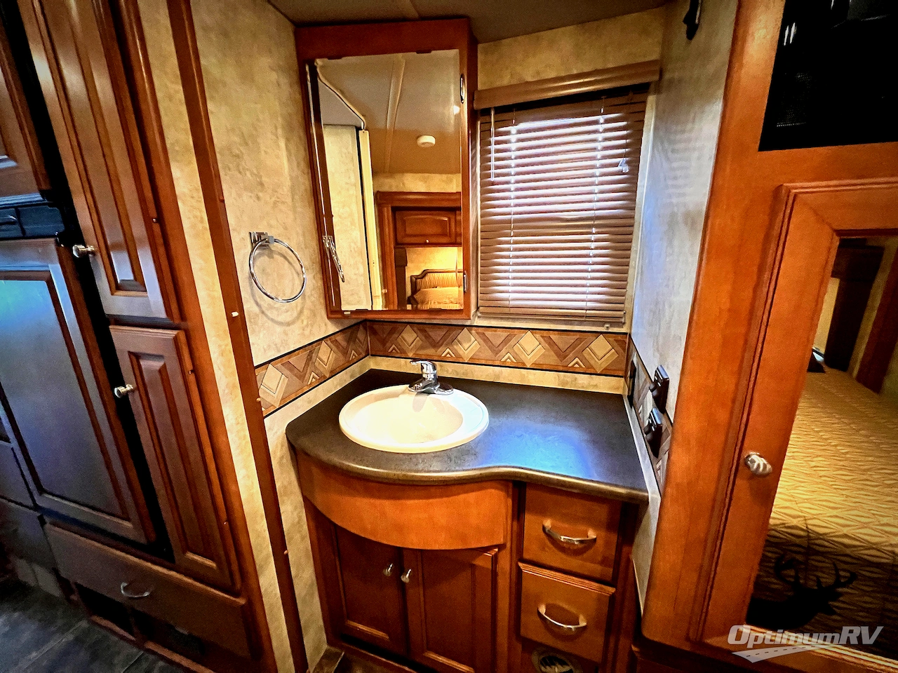 2011 Winnebago Aspect 28T Photo 20