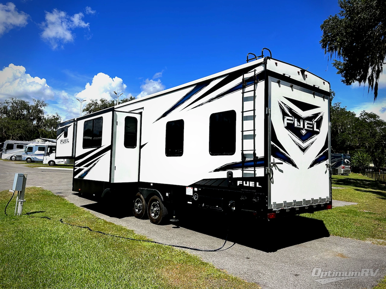 2019 Heartland Fuel 335 Photo 3