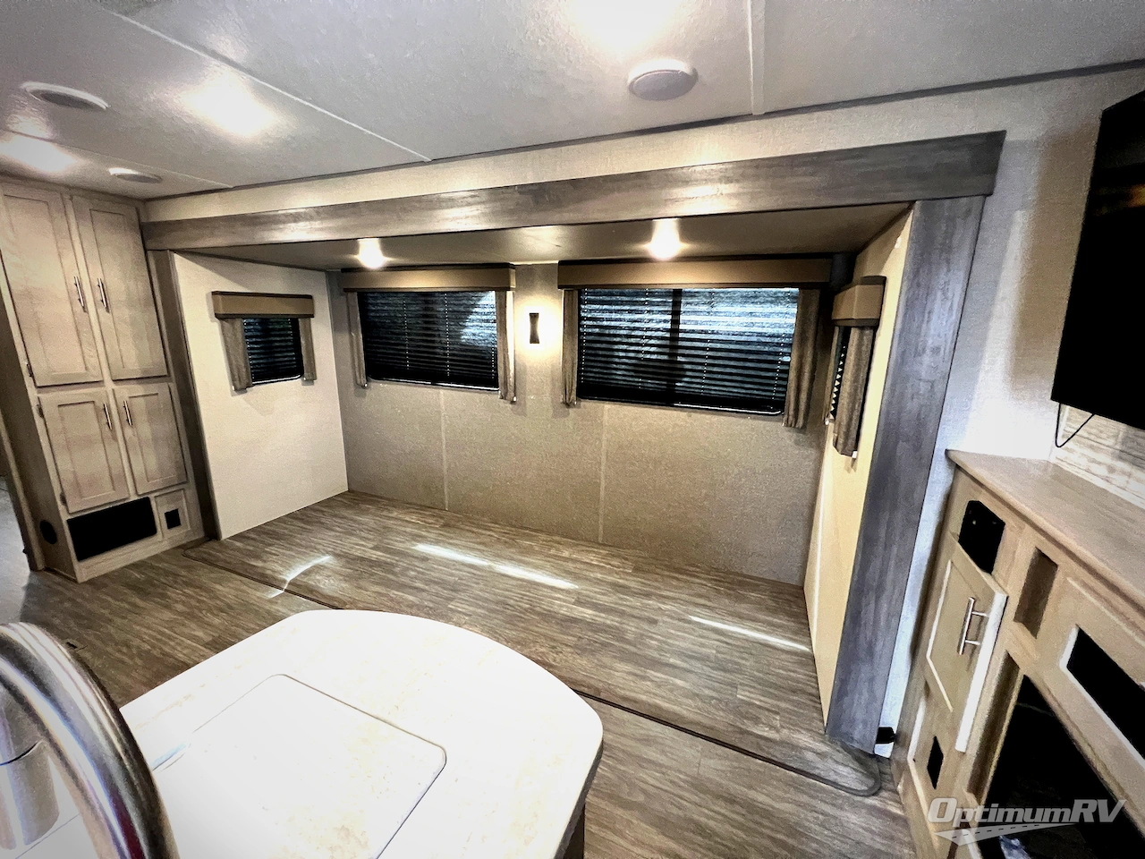 2023 Forest River Aurora Sky Series 340BHTS Photo 10
