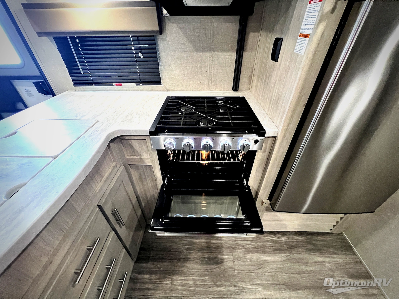 2023 Forest River Aurora Sky Series 340BHTS Photo 14