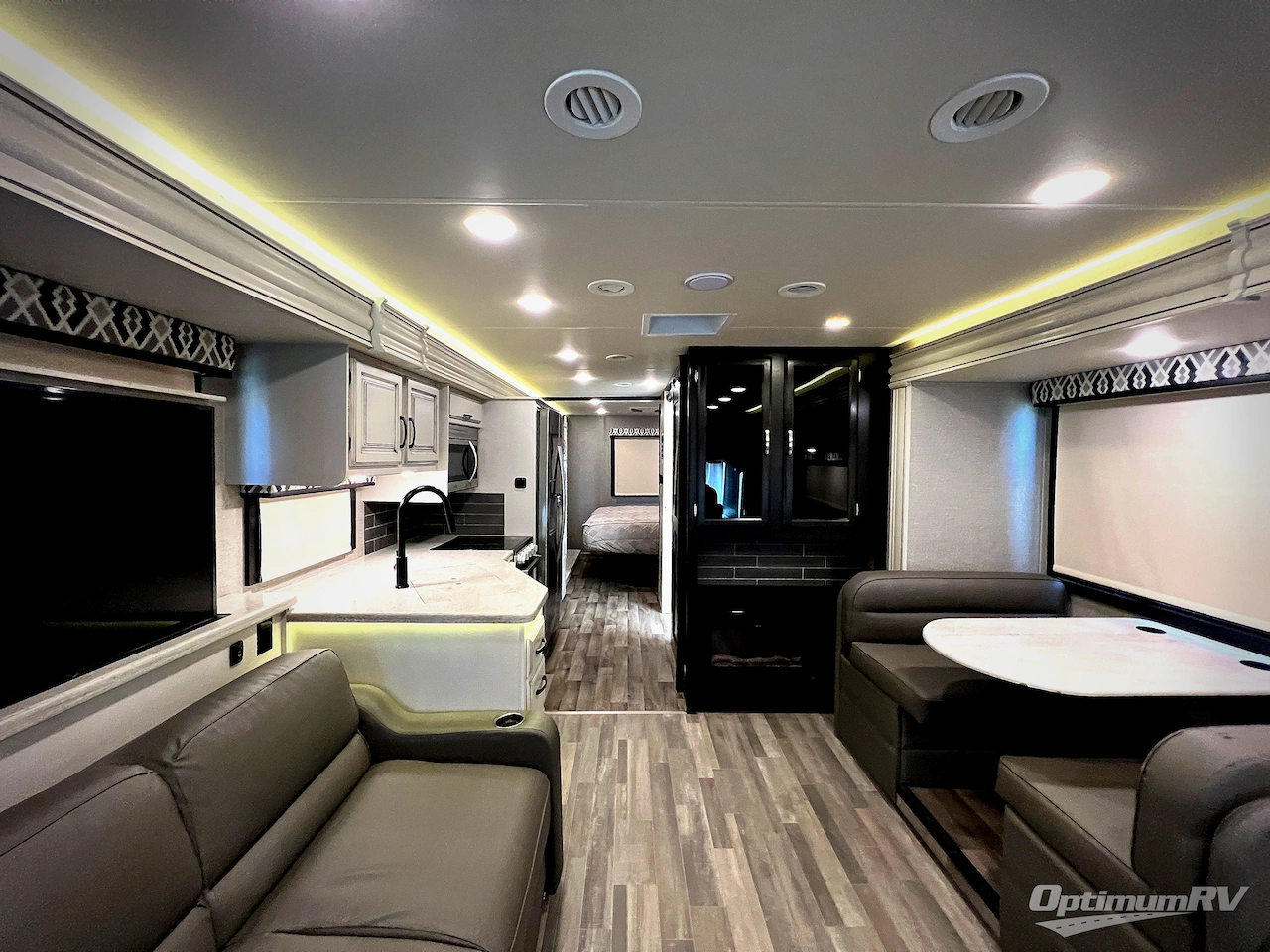 2020 Jayco Precept 34G Photo 4