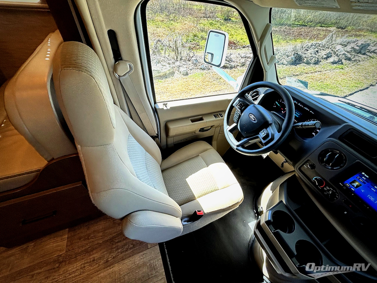 2023 Thor Quantum SE SE28 Ford Photo 7