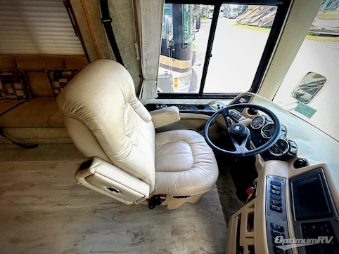 2005 Newmar Kountry Star 3907 RV Photo 2