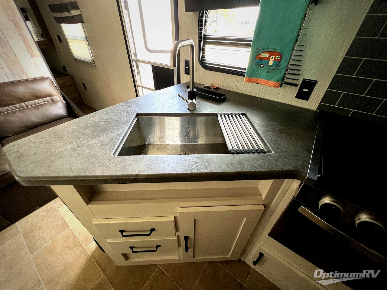 2021 Palomino Puma XLE Lite 24FBSC Photo 10