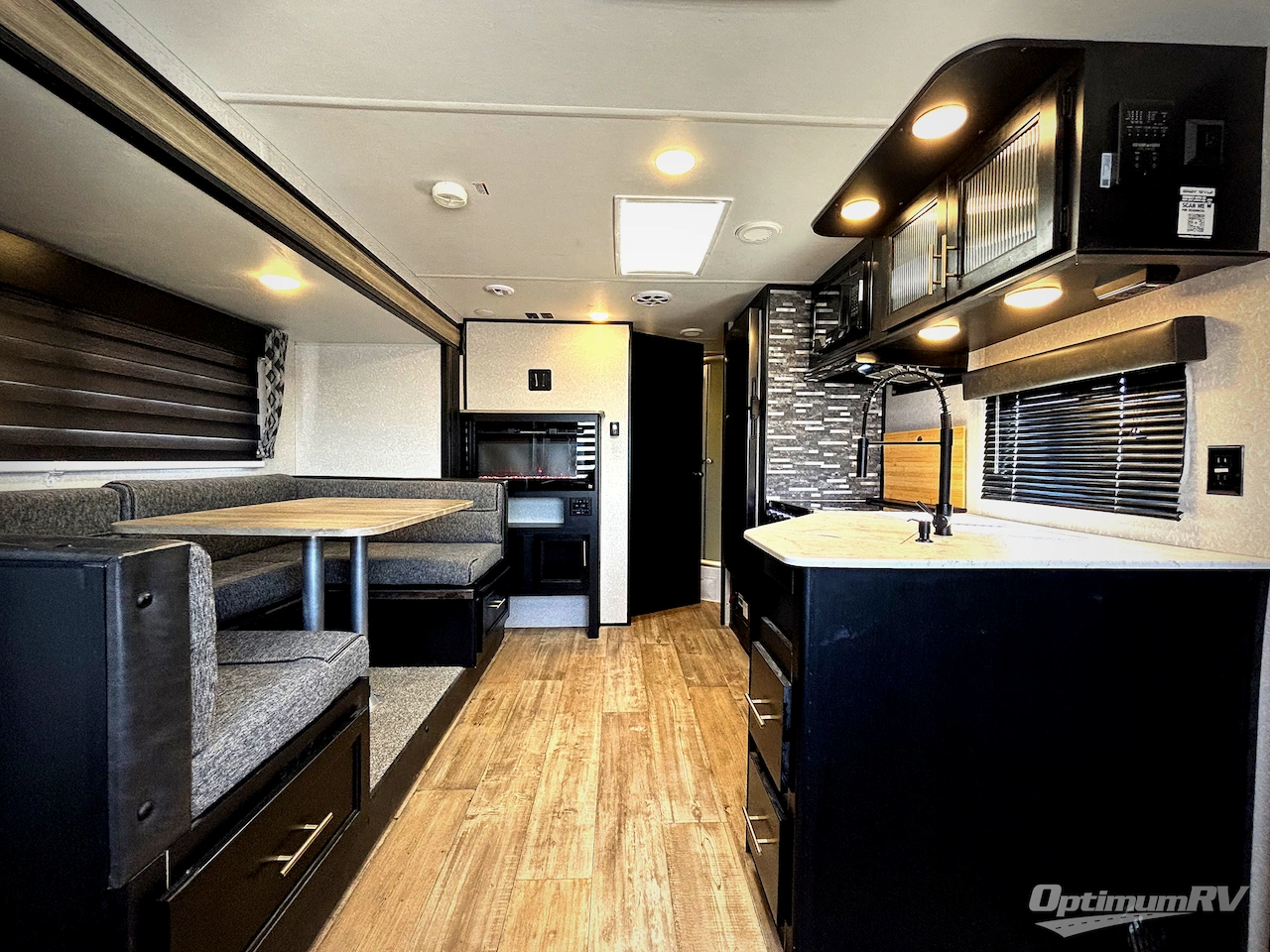 2022 Forest River Cherokee Grey Wolf 23MK Photo 6