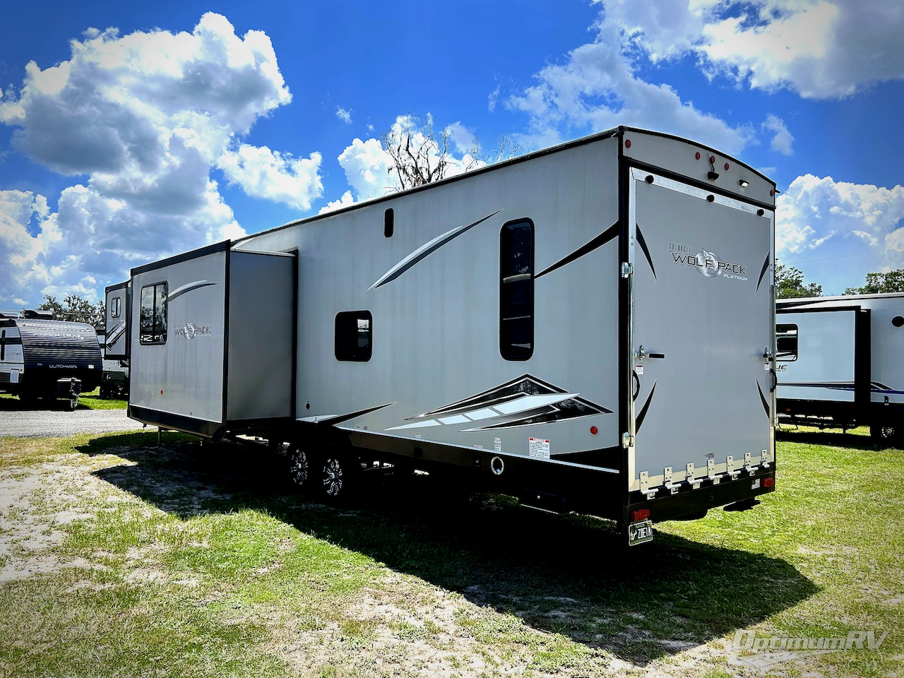 2022 Forest River Cherokee Wolf Pack 365PACK16 Photo 3