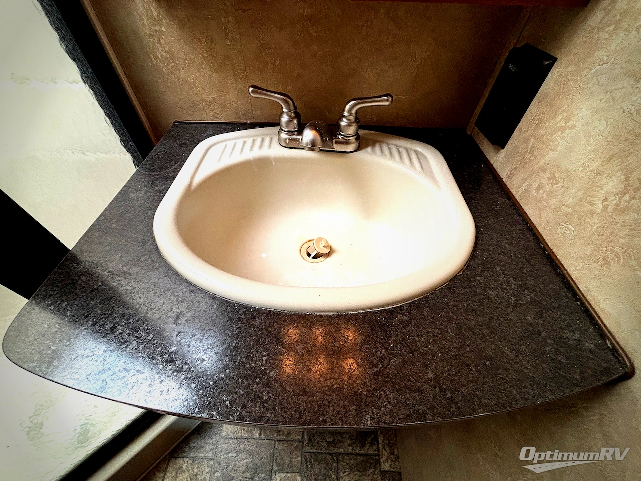 2010 Forest River Blue Ridge 2950RK Photo 9