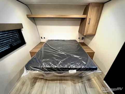 2025 Keystone Coleman Light 17RX RV Photo 2
