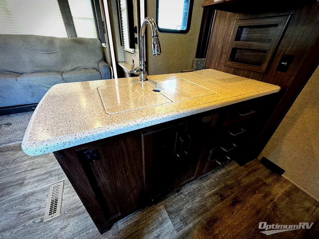 2018 Heartland Cyclone 3611JS Photo 9