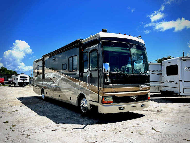 2006 Fleetwood Discovery 39L RV Photo 1