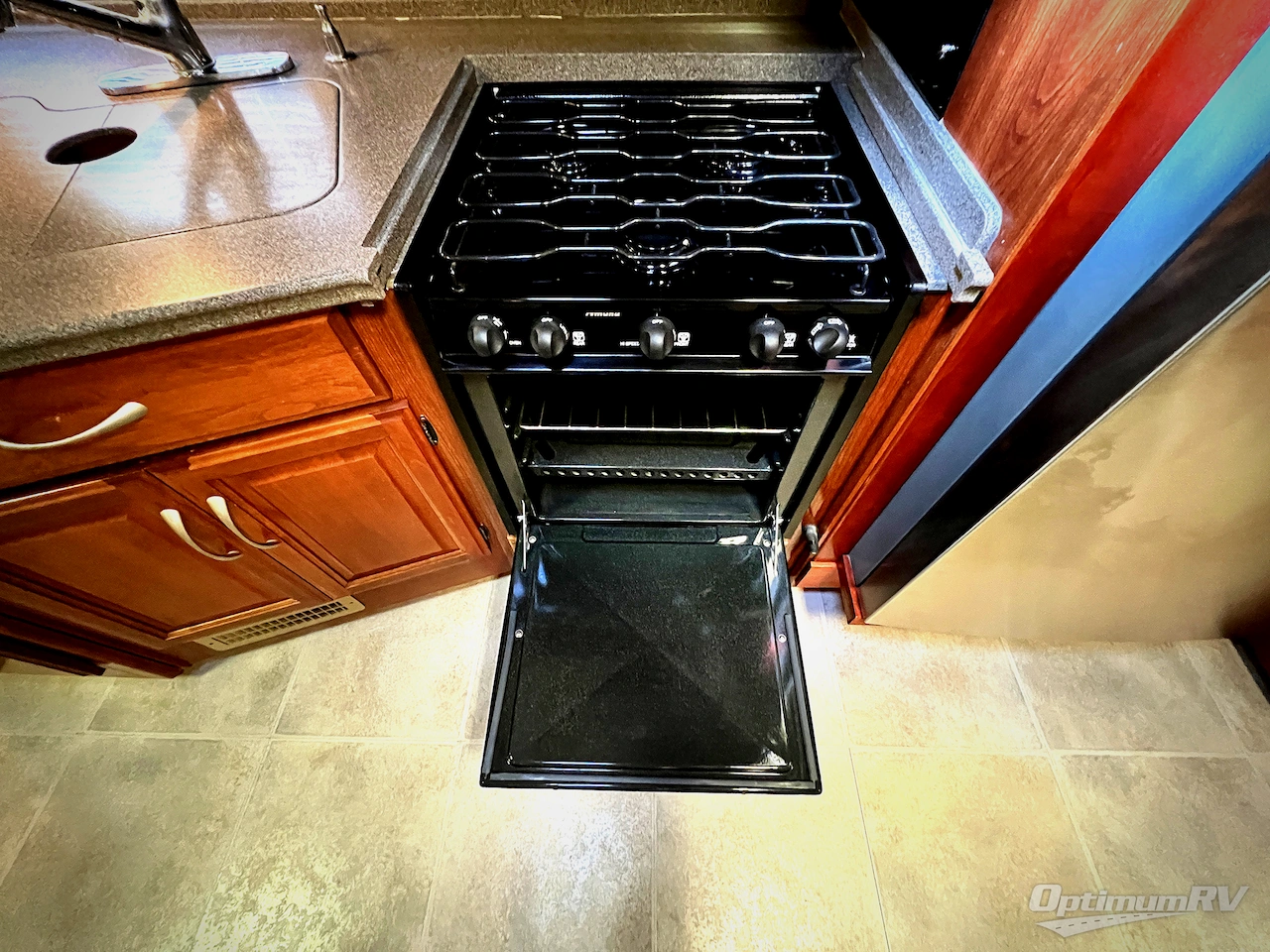 2006 Fleetwood Discovery 39L Photo 15