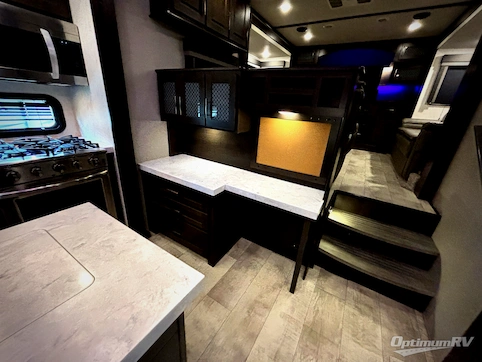 2021 Grand Design MOMENTUM 376THS RV Photo 3