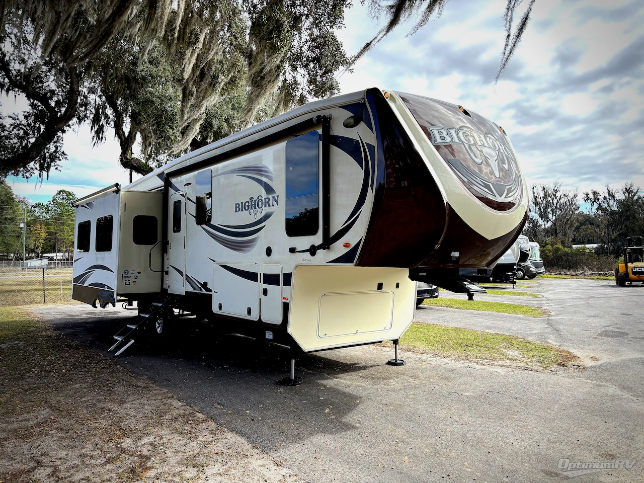 2015 Heartland Bighorn 3570RS Photo 1