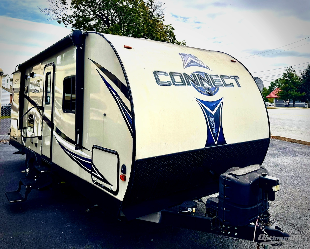 2018 KZ Connect C241RLK Photo 2