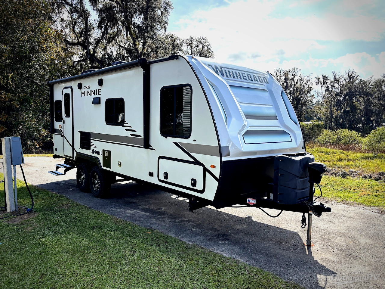 2022 Winnebago Towables Micro Minnie 2225RL Photo 1