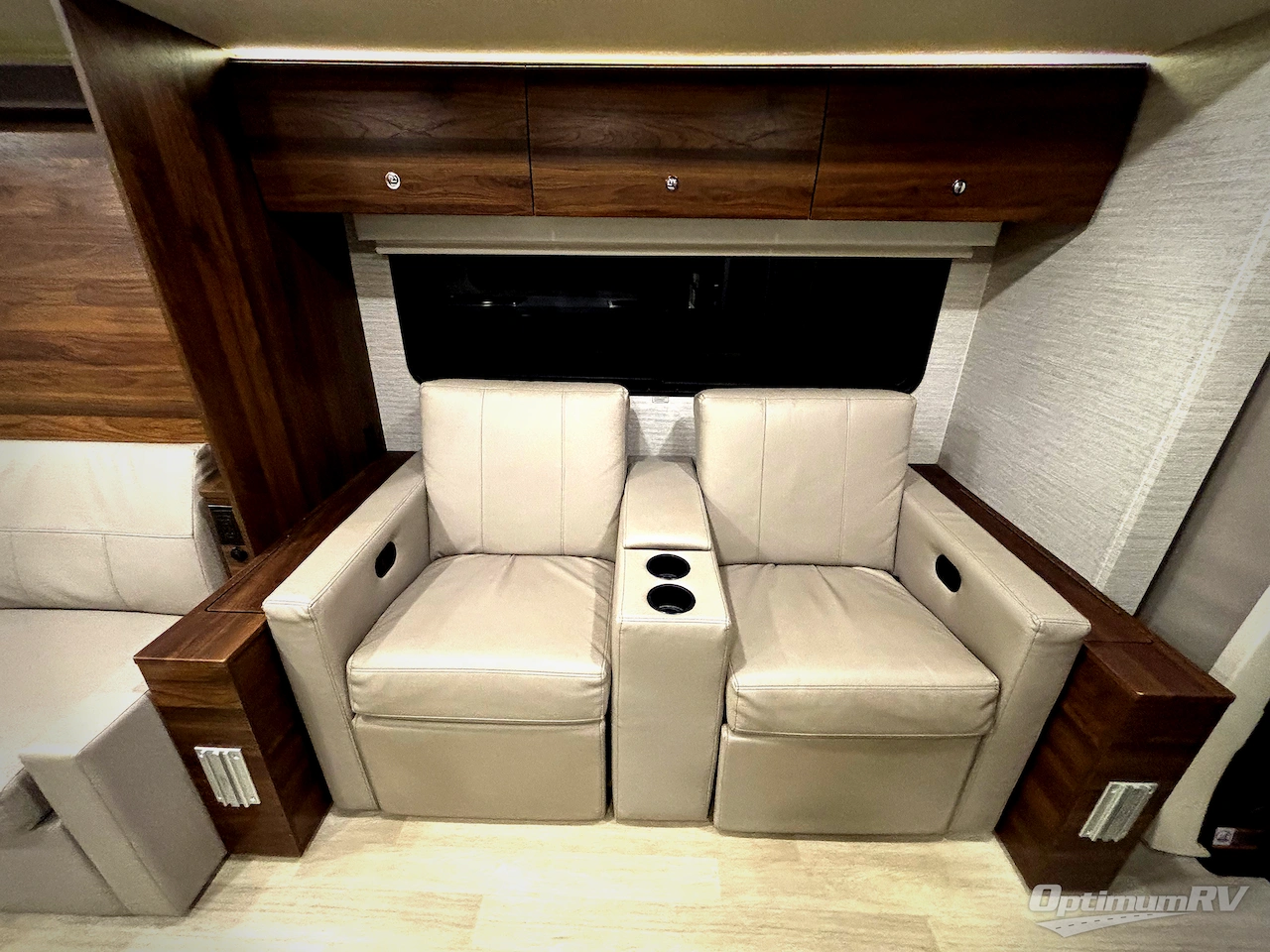 2022 Winnebago View 24D Photo 8