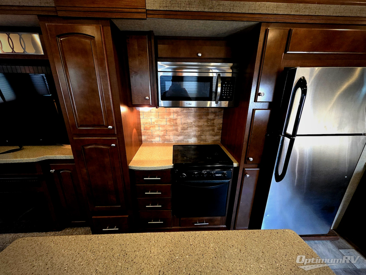 2015 Heartland Oakmont 345RS Photo 8