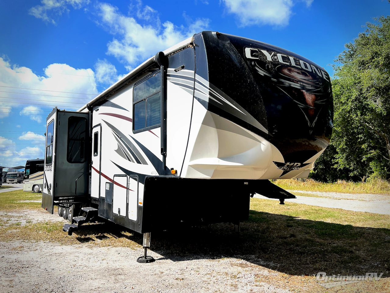 2018 Heartland Cyclone 4005 Photo 1