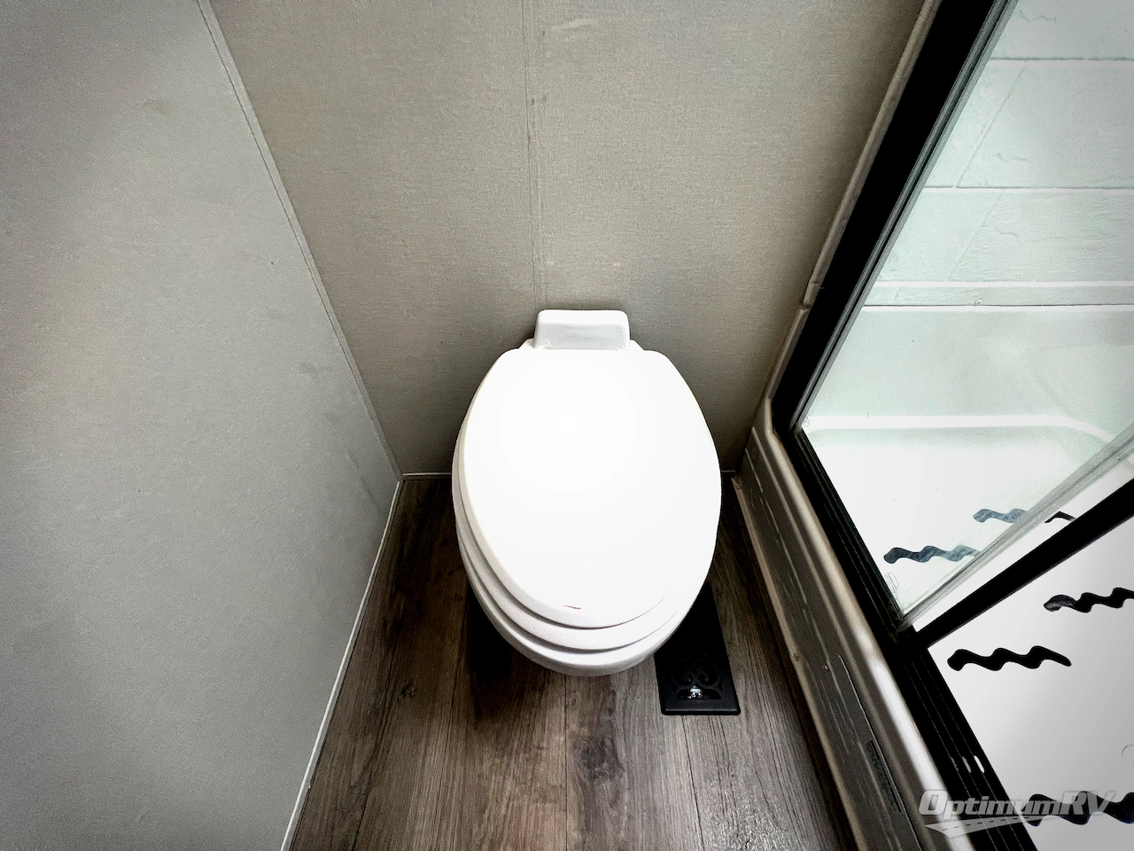 2024 Coachmen Catalina Destination Series 39RLTS Photo 15