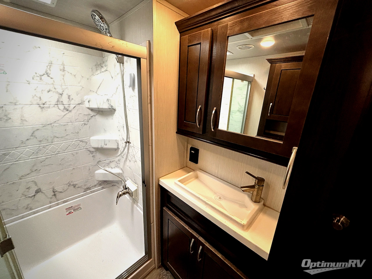 2020 Forest River Cedar Creek Silverback 37MBH Photo 14